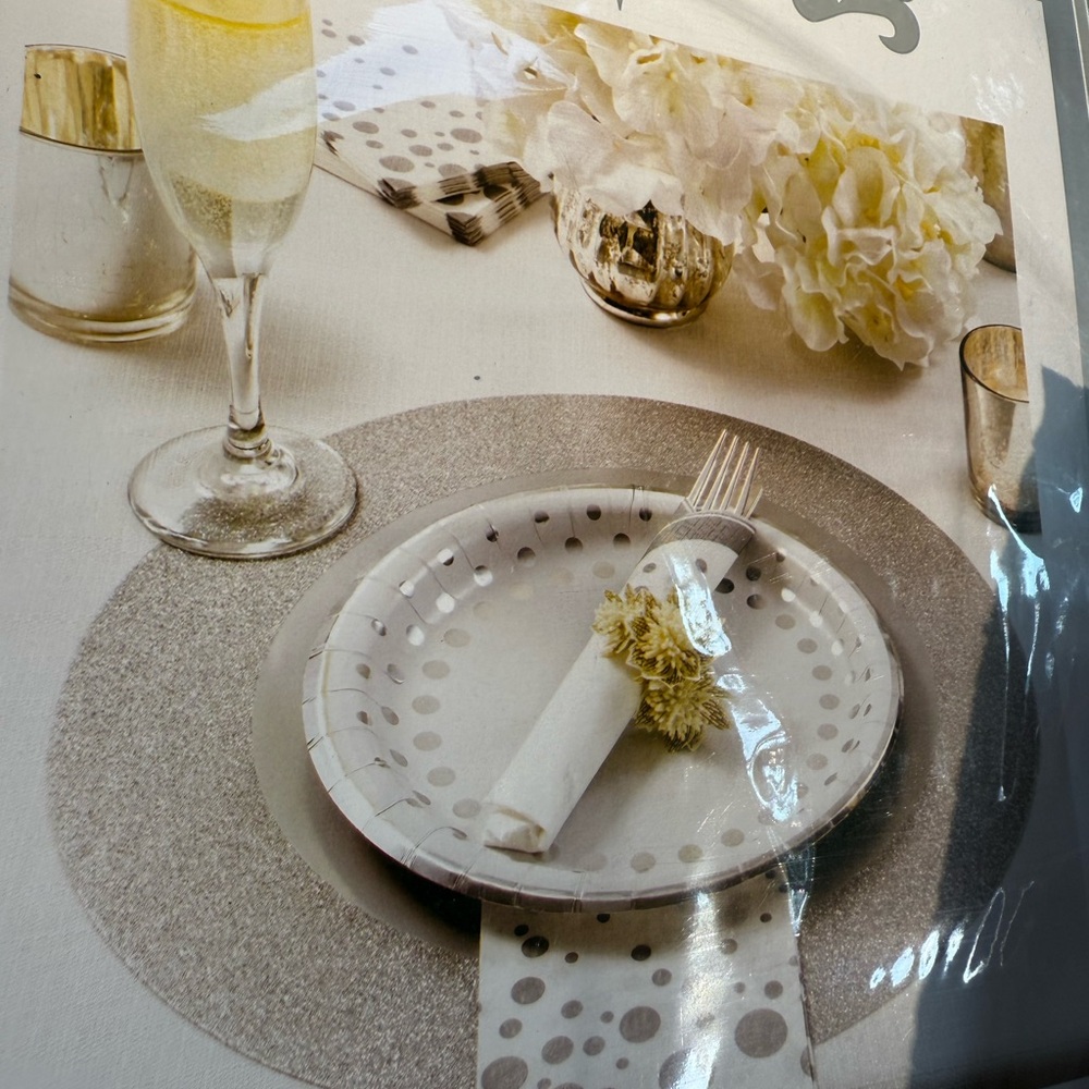 8 Elegant Silver Sparkly Party Placemats 8 Count/ Dinner Placemats/Placesettings